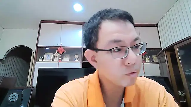 Snapshot of poter77112 chatting on 07/19/26, 02:32 poter77112 online show from 07/19/26, 02:32