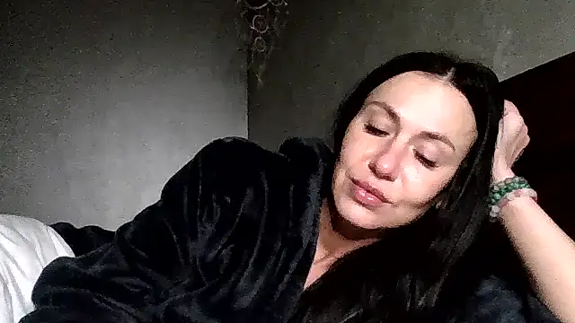 Snapshot of JulianaGold1 chatting on 04/30/26, 09:19 JulianaGold1 online show from 04/30/26, 09:19