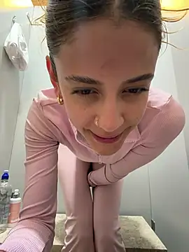 alana15 online show from 02/18/26, 08:27