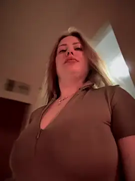 AlisaWhite online show from 02/28/25, 09:23