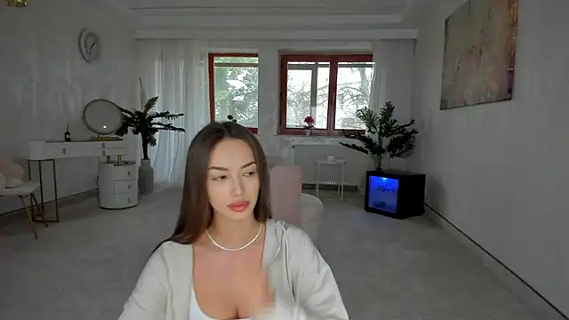 TiffanyHouston  online show from 02/08/25, 07:04