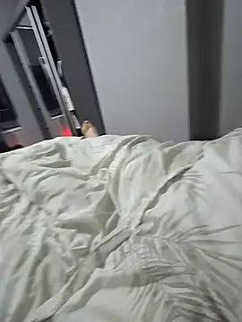 elenaUK online show from 11/27/25, 10:34