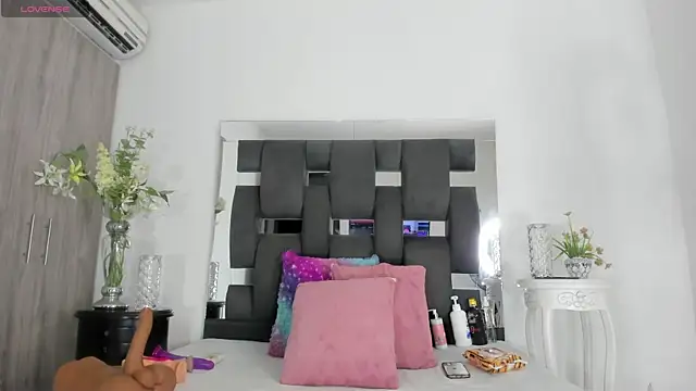 tanyyaa online show from 01/11/25, 12:40