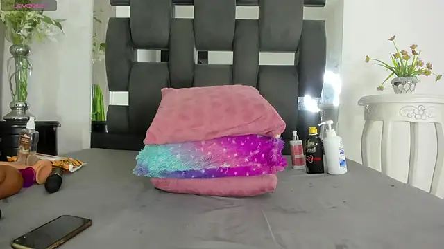 tanyyaa online show from 01/12/25, 04:18