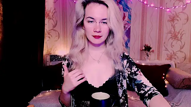 xxxcharismaaa online show from 04/15/26, 03:57