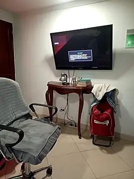 Snapshot of pinedasex777 chatting on 10/04/25, 11:14 pinedasex777 online show from 10/04/25, 11:14