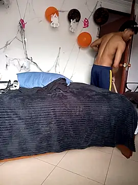 Snapshot of pinedasex777 chatting on 10/14/25, 12:28 pinedasex777 online show from 10/14/25, 12:28