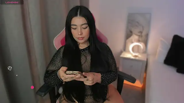 Snapshot of shantall_vidales_ chatting on 05/14/26, 06:09 shantall vidales online show from 05/14/26, 06:09