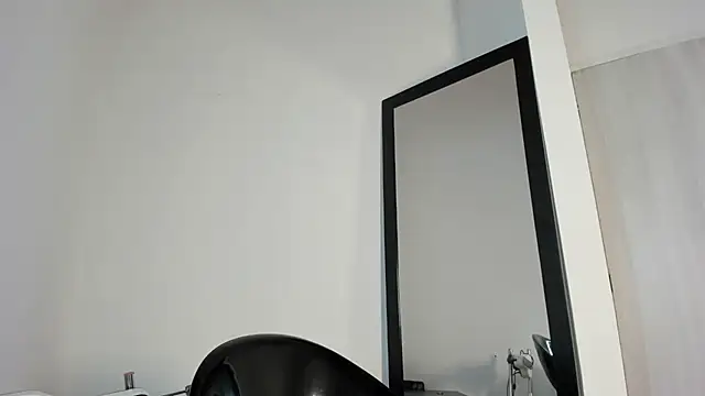 Snapshot of angelGgold chatting on 05/27/26, 12:35 angelGgold online show from 05/27/26, 12:35