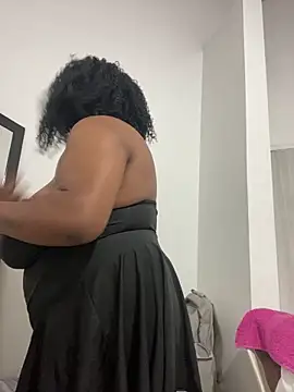 Snapshot of angelGgold chatting on 06/19/26, 12:20 angelGgold online show from 06/19/26, 12:20
