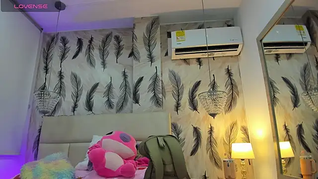 Vivi prinncess online show from 11/18/25, 10:36