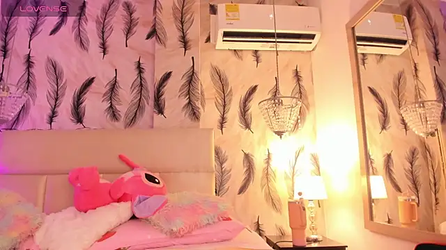 Vivi prinncess online show from 12/15/25, 11:09