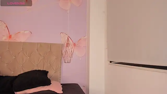 Vivi prinncess online show from 03/30/26, 12:22