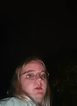 Snapshot of Fiona0705 chatting on 09/28/25, 09:31 Fiona0705 online show from 09/28/25, 09:31