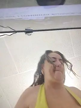 Snapshot of rosahills chatting on 06/17/26, 11:23 rosahills online show from 06/17/26, 11:23