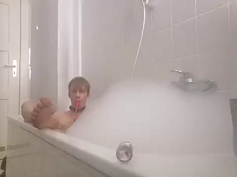 Snapshot of fit_ass_2021 chatting on 02/09/25, 07:41 fit ass 2021 online show from 02/09/25, 07:41