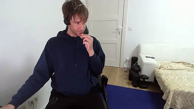 fit ass 2021 online show from 06/17/26, 01:01