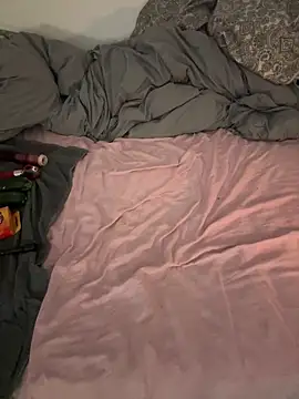 Snapshot of RobinSub chatting on 09/18/25, 09:11 RobinSub online show from 09/18/25, 09:11