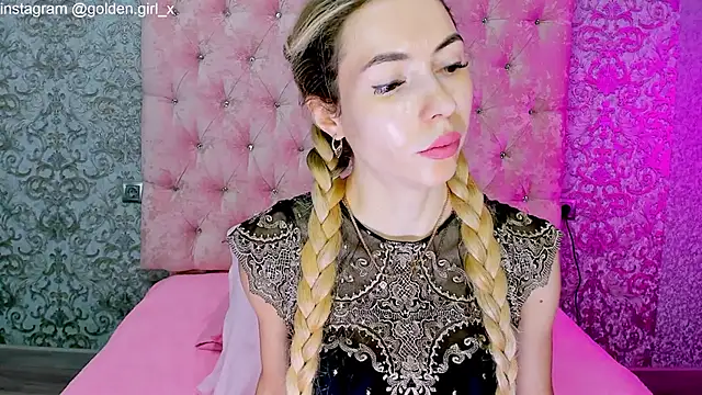 Akilla Queen online show from 10/22/25, 02:01