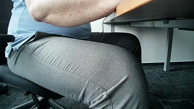 69bezfleku online show from 10/01/25, 06:30