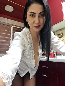 Snapshot of charrlote_love chatting on 01/31/25, 02:17 charrlote love online show from 01/31/25, 02:17