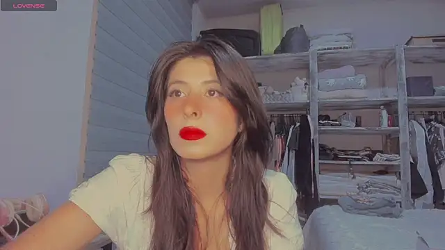 Snapshot of VYONED chatting on 11/09/25, 01:04 VYONED online show from 11/09/25, 01:04