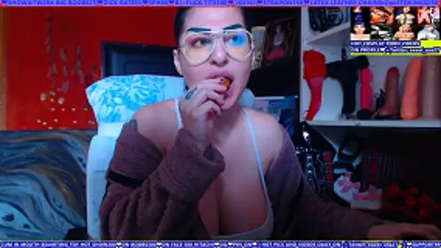 Snapshot of cuminmenowbbyx chatting on 05/25/26, 12:44 cuminmenowbbyx online show from 05/25/26, 12:44