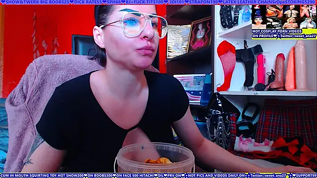 Snapshot of cuminmenowbbyx chatting on 05/31/26, 02:24 cuminmenowbbyx online show from 05/31/26, 02:24
