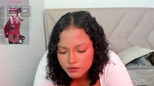 Snapshot of Dephne__ chatting on 02/12/25, 05:37 Dephne   online show from 02/12/25, 05:37