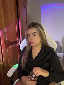 Miss valeriaa online show from 06/13/26, 10:18
