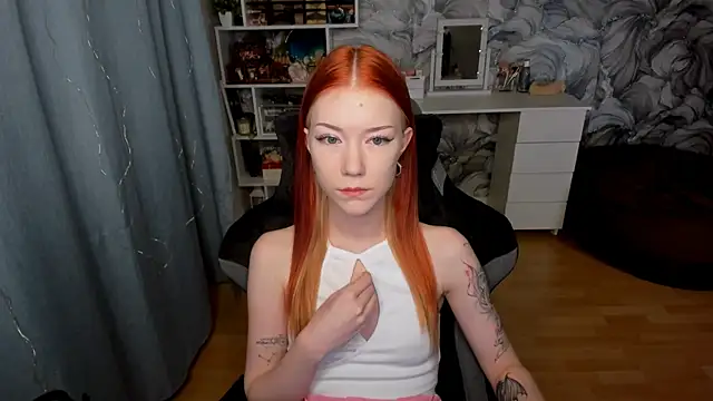 litl Mia online show from 09/15/25, 02:17