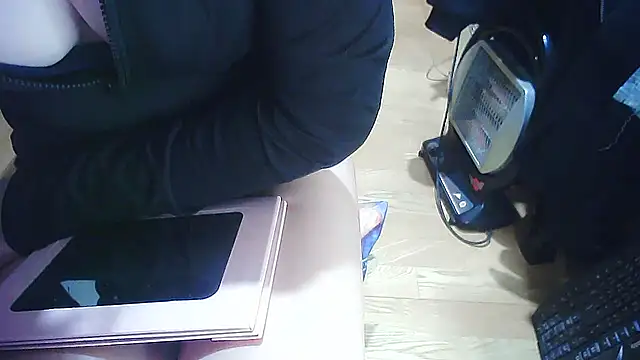 Snapshot of cindy01113520 chatting on 01/30/25, 12:50 cindy01113520 online show from 01/30/25, 12:50