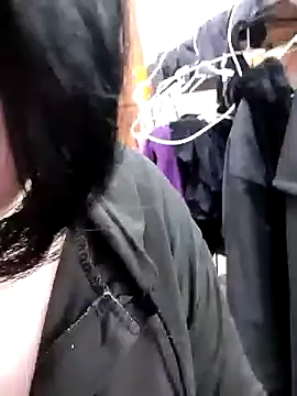 Snapshot of cindy01113520 chatting on 02/07/25, 02:15 cindy01113520 online show from 02/07/25, 02:15