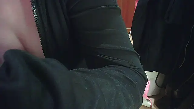 Snapshot of cindy01113520 chatting on 02/28/25, 05:59 cindy01113520 online show from 02/28/25, 05:59