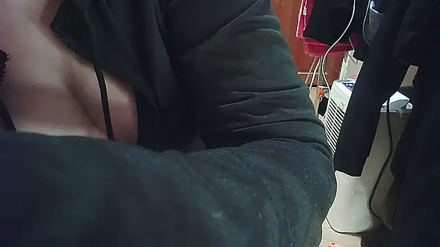 Snapshot of cindy01113520 chatting on 03/05/25, 08:42 cindy01113520 online show from 03/05/25, 08:42