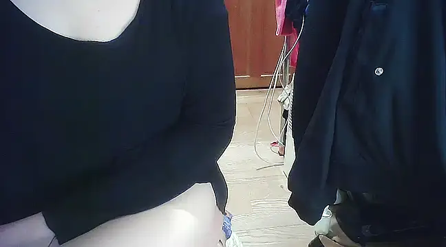 Snapshot of cindy01113520 chatting on 03/15/25, 02:34 cindy01113520 online show from 03/15/25, 02:34