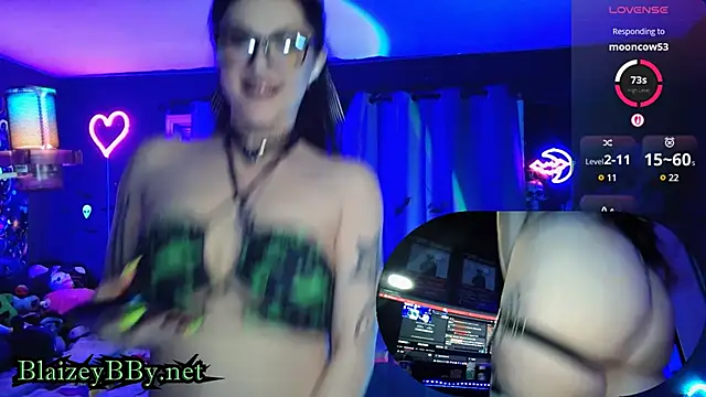 Snapshot of BlaizeyBBy chatting on 03/22/25, 09:34 BlaizeyBBy online show from 03/22/25, 09:34