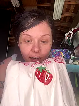 Snapshot of BlaizeyBBy chatting on 09/24/25, 07:50 BlaizeyBBy online show from 09/24/25, 07:50