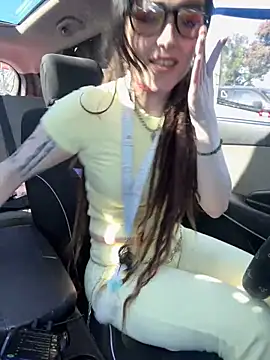 Snapshot of BlaizeyBBy chatting on 10/07/25, 10:40 BlaizeyBBy online show from 10/07/25, 10:40