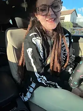 Snapshot of BlaizeyBBy chatting on 01/06/26, 11:51 BlaizeyBBy online show from 01/06/26, 11:51