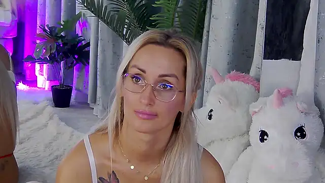 IsabelleEthan online show from 07/14/26, 02:05