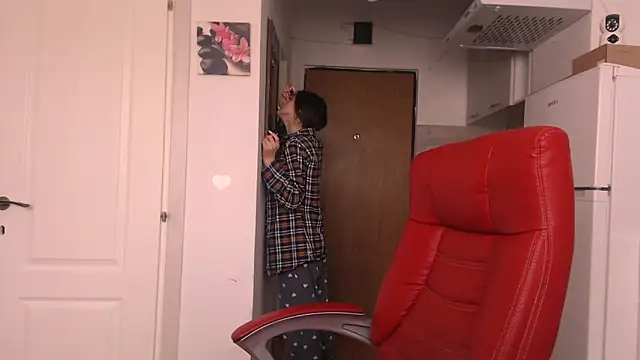 simyhvn online show from 04/20/26, 06:49