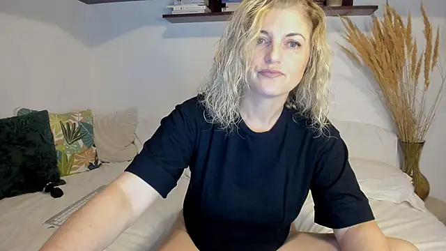 Snapshot of Jadore_able chatting on 04/23/26, 01:40 Jadore able online show from 04/23/26, 01:40