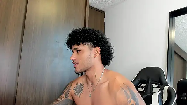 Alessandro Vanni online show from 01/10/25, 01:31