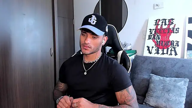 Alessandro Vanni online show from 10/06/25, 01:41