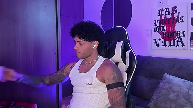 Alessandro Vanni online show from 04/15/26, 01:51