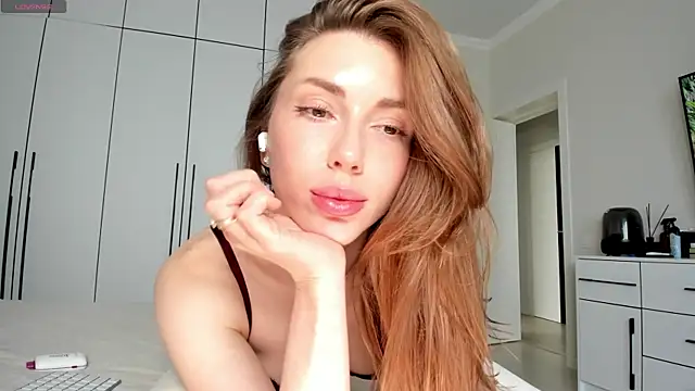  Miss Johansson  online show from 04/25/26, 01:52