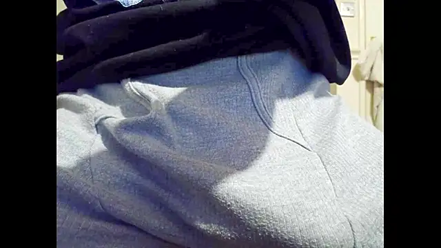 hairyuncut00 online show from 12/04/25, 05:21