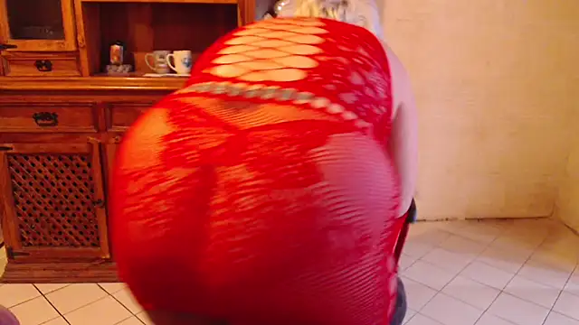 MISS LINDAH online show from 04/20/26, 05:32