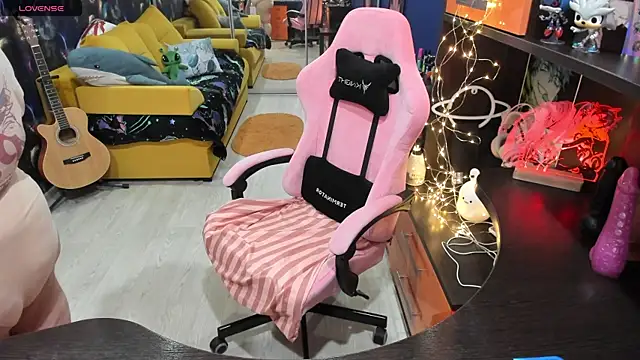 Softie Sofy online show from 03/19/25, 03:09